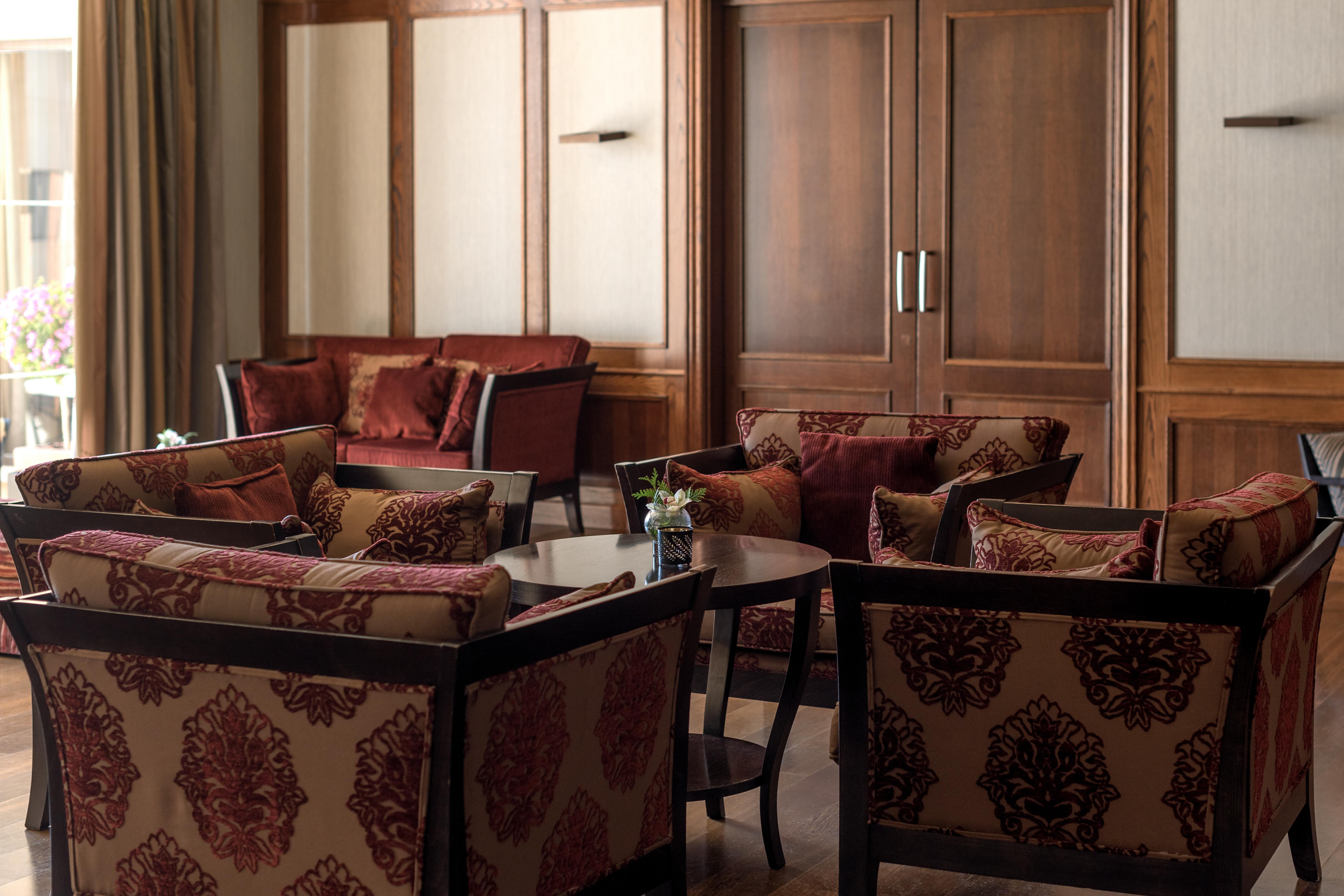 Doubletree By Hilton La Torre Golf Resort Roldan Ngoại thất bức ảnh The Library