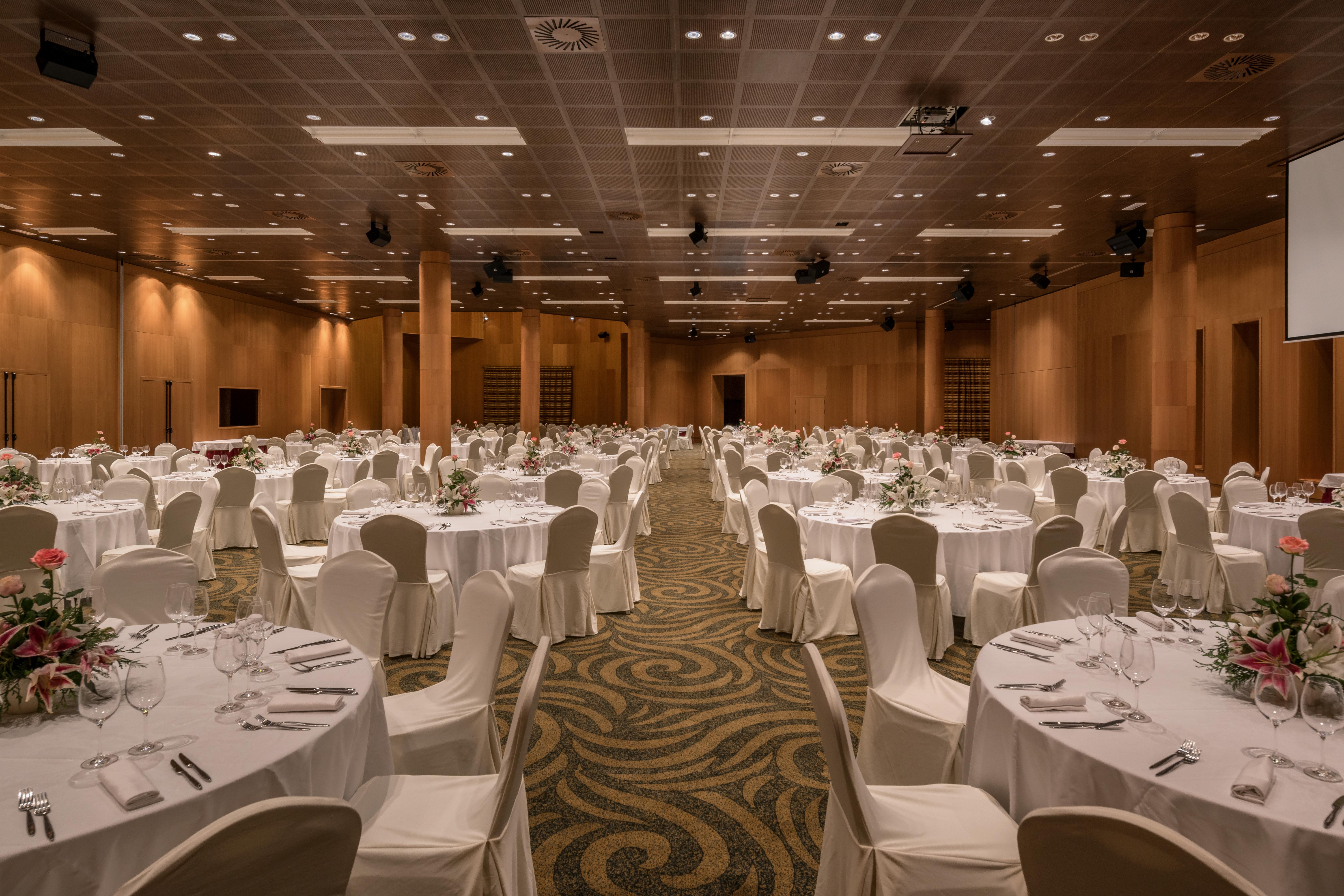 Doubletree By Hilton La Torre Golf Resort Roldan Ngoại thất bức ảnh The Grand Ballroom