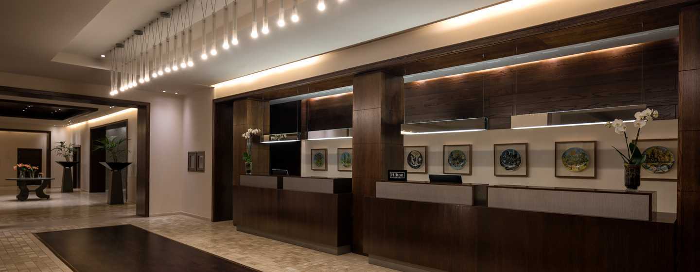 Doubletree By Hilton La Torre Golf Resort Roldan Ngoại thất bức ảnh The lobby of the hotel