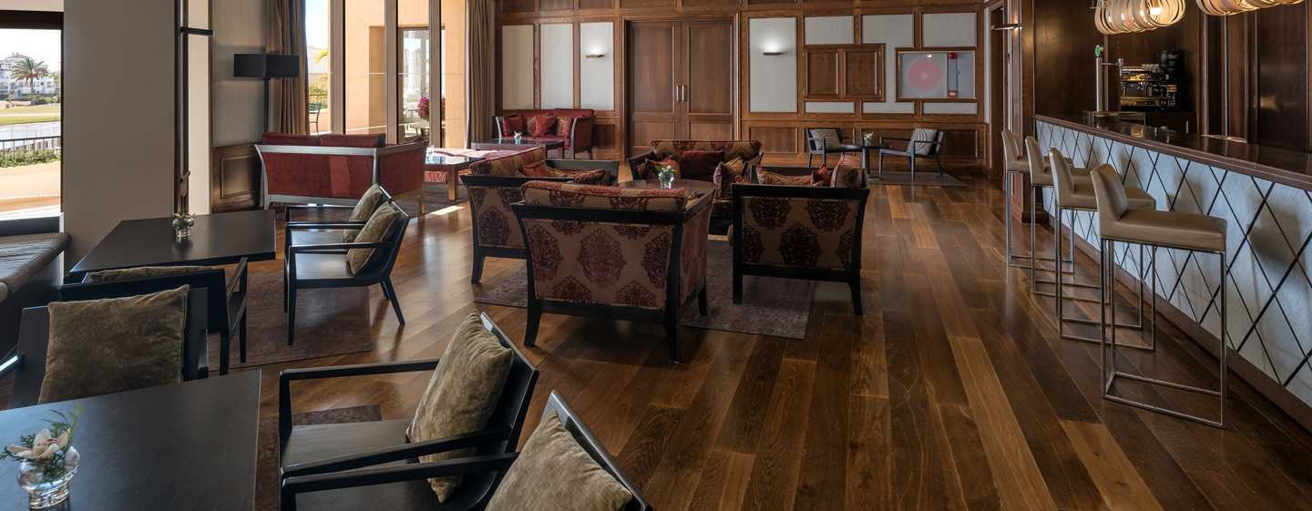 Doubletree By Hilton La Torre Golf Resort Roldan Ngoại thất bức ảnh Wood flooring
